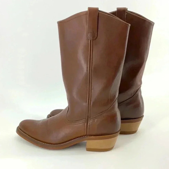 RED WING WOMEN'S HEELED BOOT IN PECAN BOUNDARY LEATHER - Picture 4 of 8
